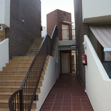 Duplex On The Beachfront * 托雷莫利诺斯